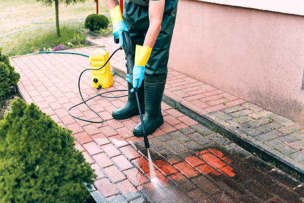 Best Garage Pressure Washing  in Bigfoot, TX